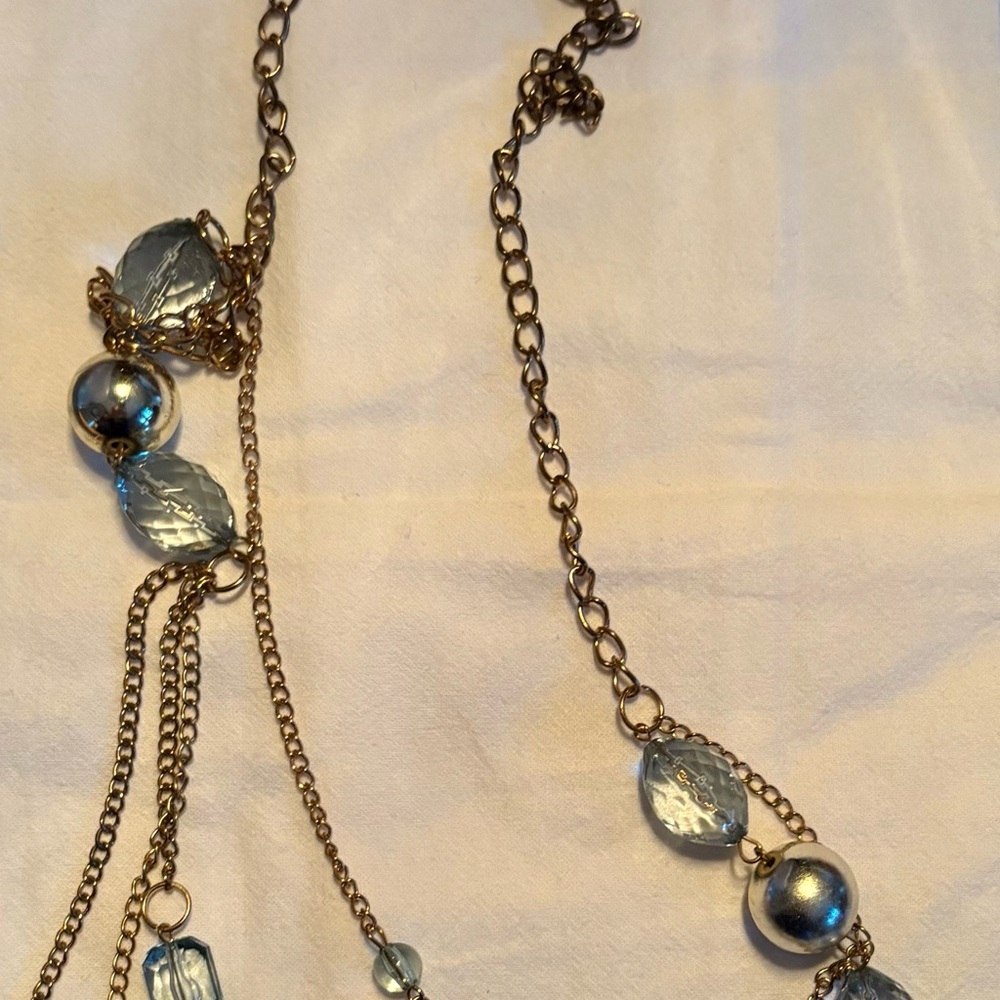 Elegant Gold and Green Necklace